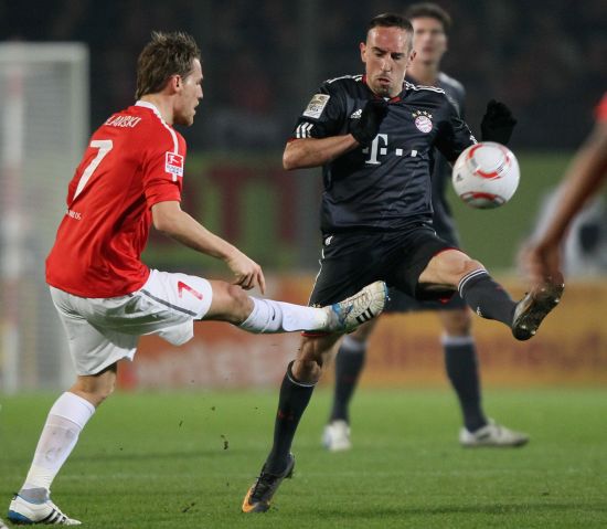 被调整到更 被调整到更